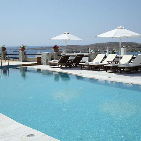 Paros Palace Buitenkant foto