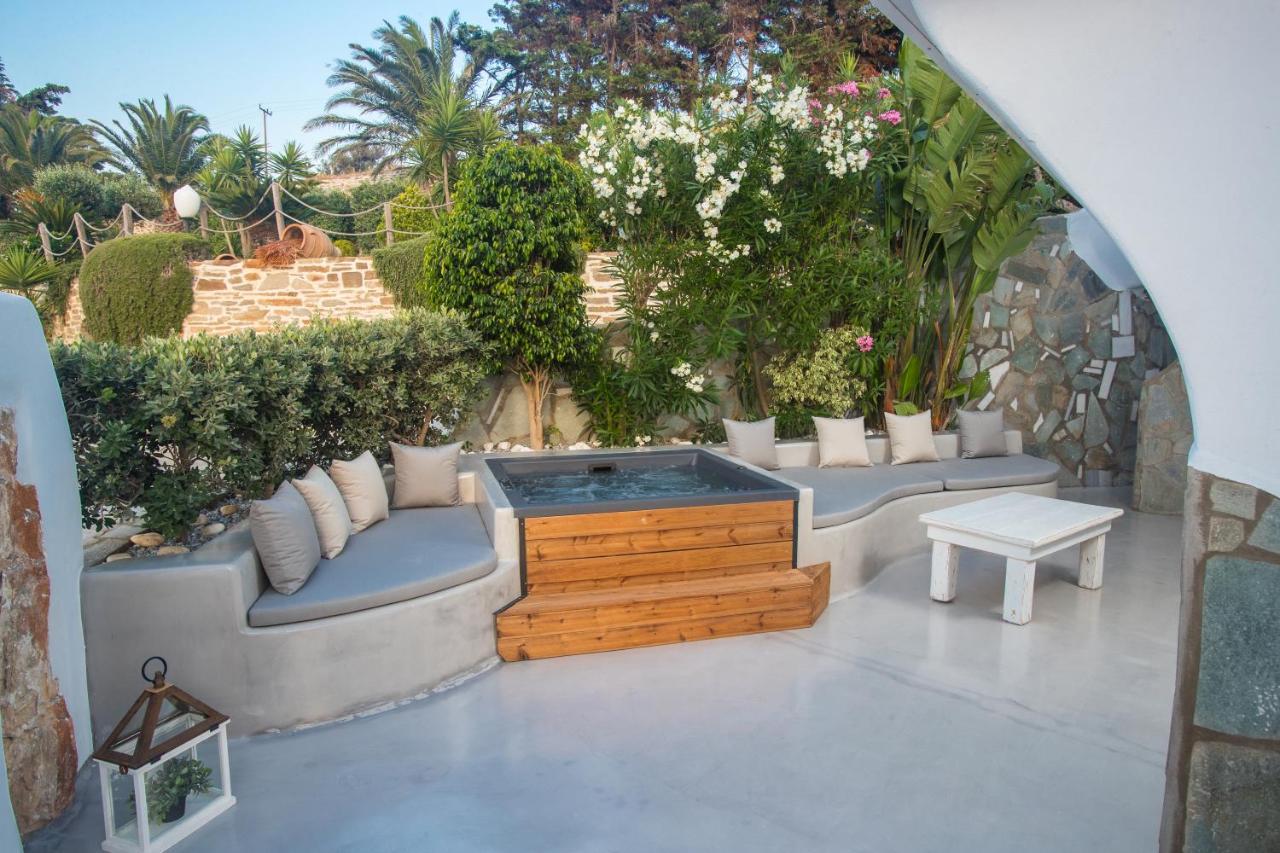 Paros Palace Buitenkant foto