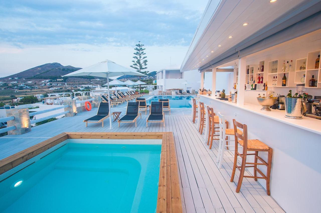 Paros Palace Buitenkant foto