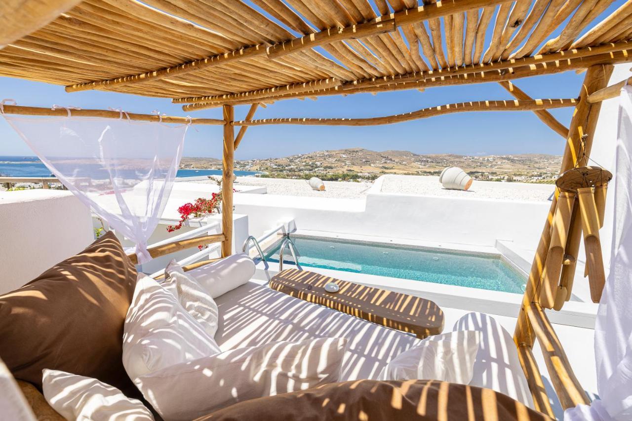 Paros Palace Buitenkant foto