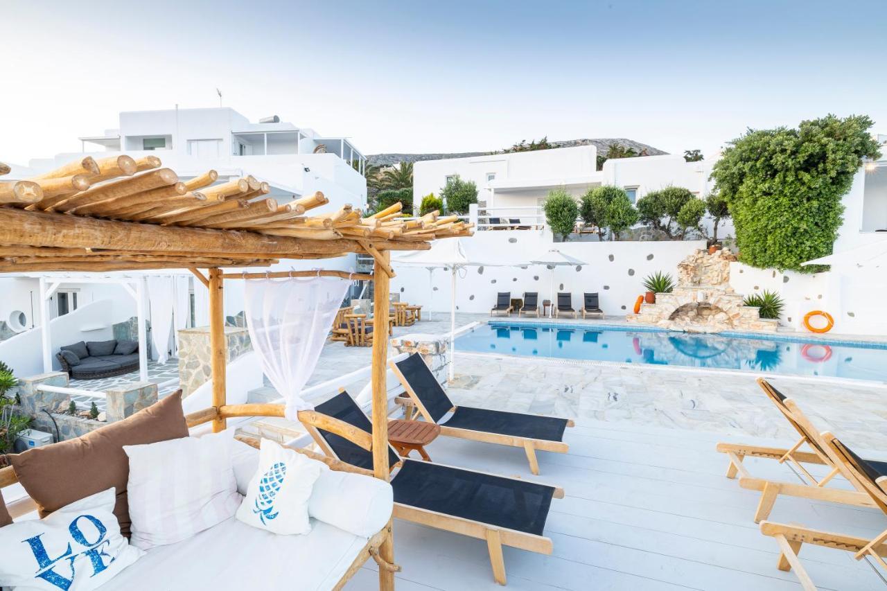 Paros Palace Buitenkant foto
