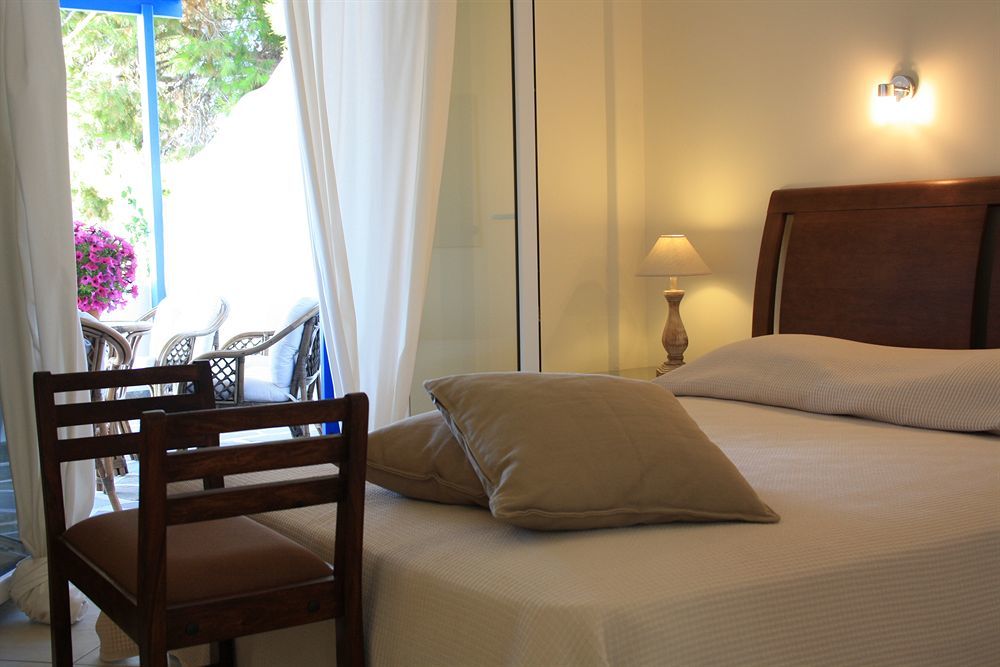 Paros Palace Buitenkant foto