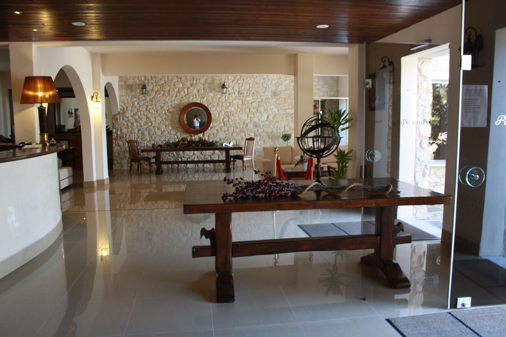 Paros Palace Buitenkant foto