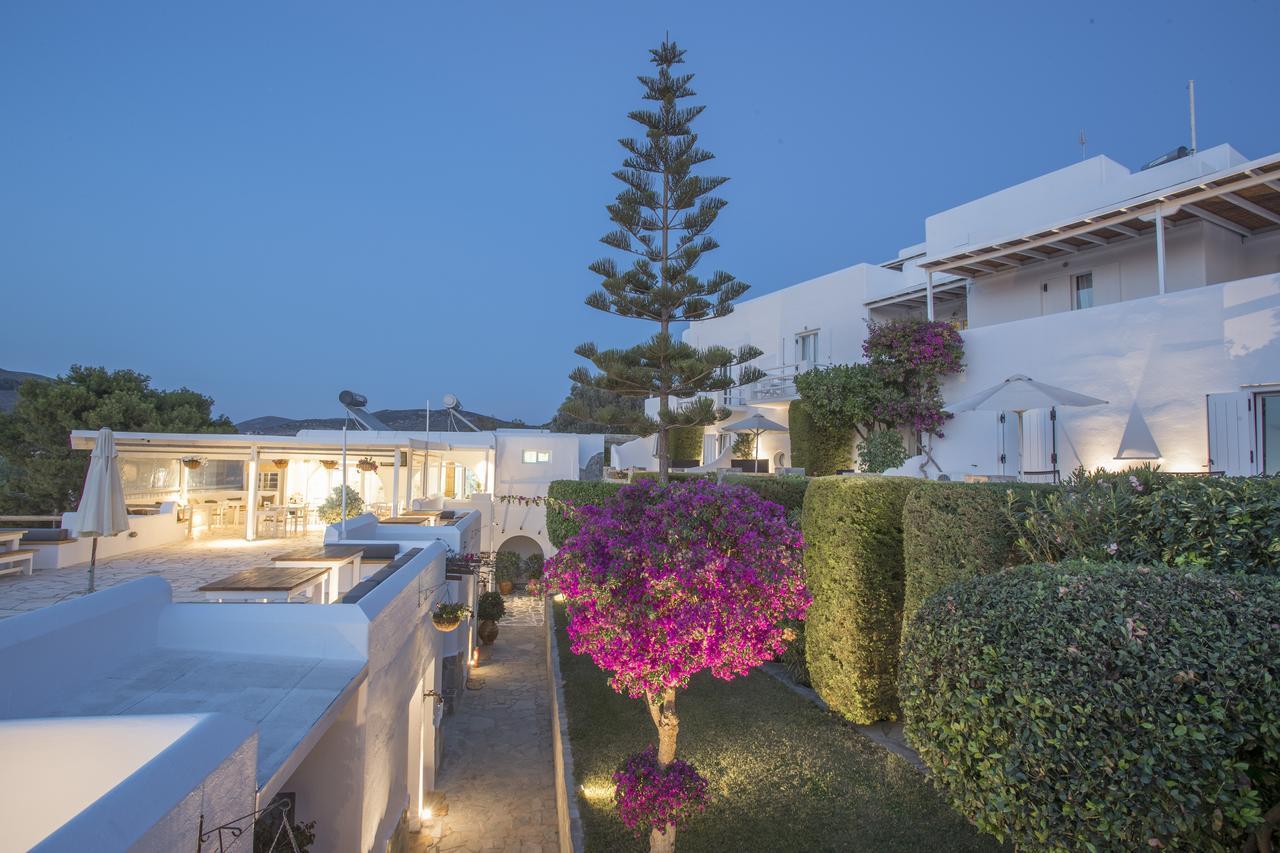 Paros Palace Buitenkant foto