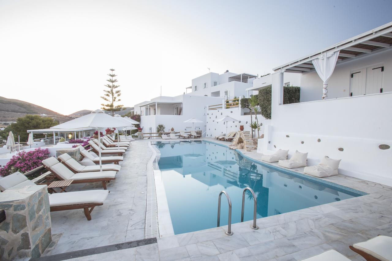 Paros Palace Buitenkant foto
